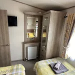 Luxury District Lodge-sleeps 4