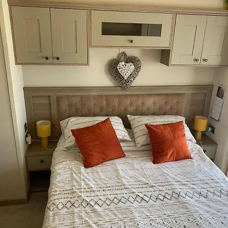 Luxury District Lodge-sleeps 4 Apartment Cockermouth