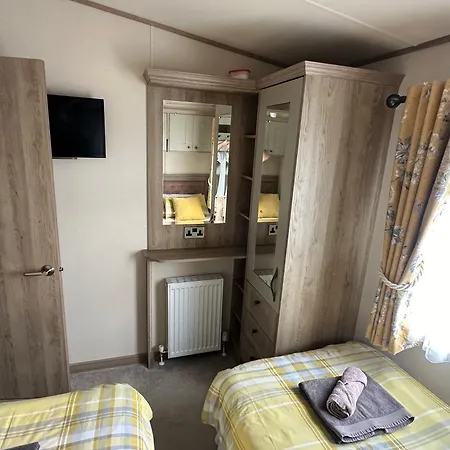 Luxury District Lodge-sleeps 4